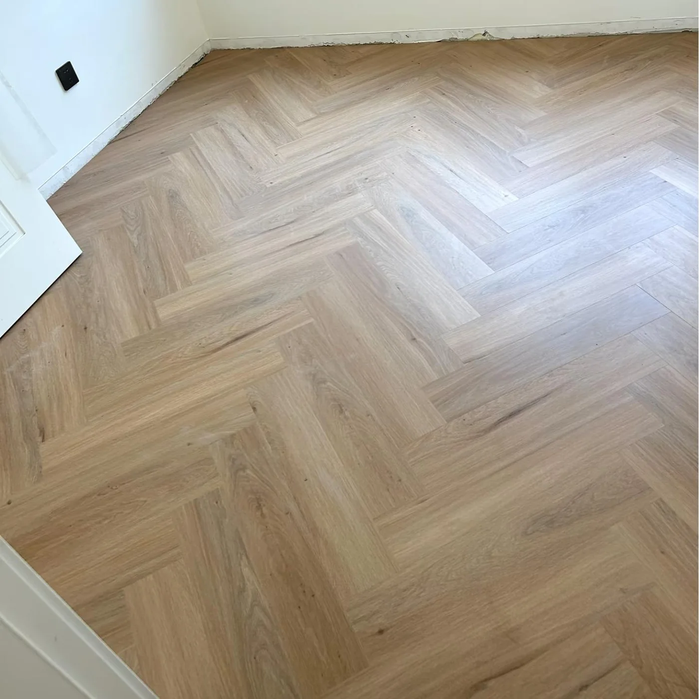 Best SPC flooring options for hotels and apartments
